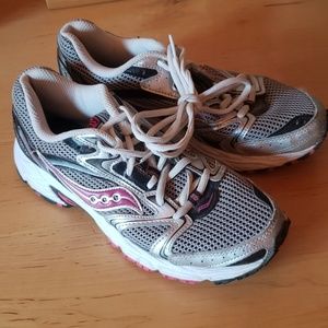Saucony Oasis 2 sz 9